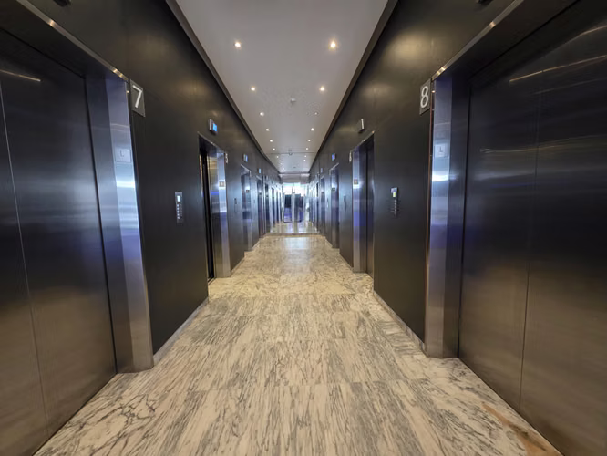 OFICINA AMOBLADA EN SORTIS BUSINESS CENTER 115M2 - Imagen 15