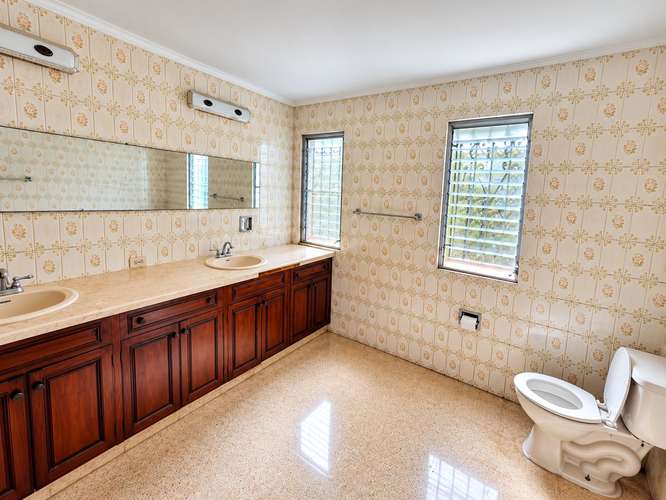 ALQUILER CASA EL DORADO AMOBLADA 700M2 ZONA TRANQUILA CV - Imagen 4
