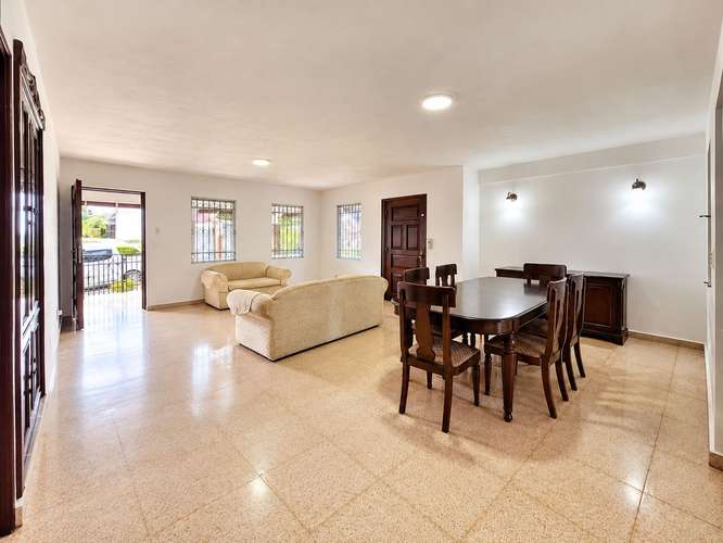 ALQUILER CASA EL DORADO AMOBLADA 700M2 ZONA TRANQUILA CV - Imagen 8