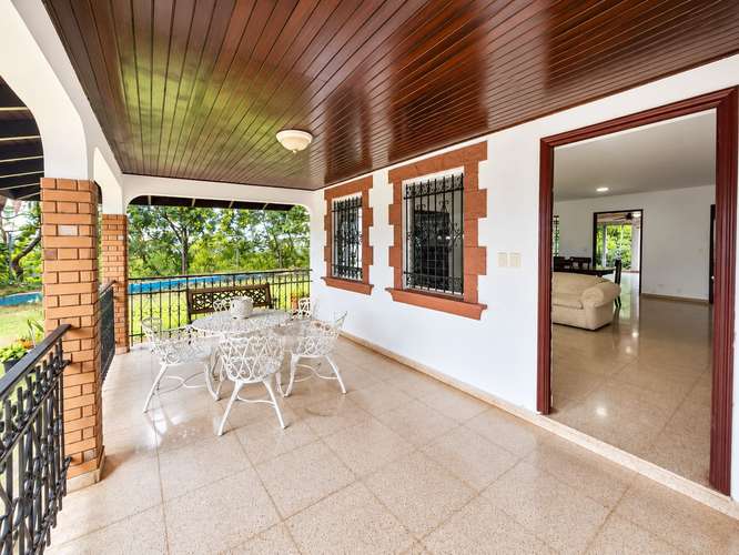 ALQUILER CASA EL DORADO AMOBLADA 700M2 ZONA TRANQUILA CV - Imagen 15