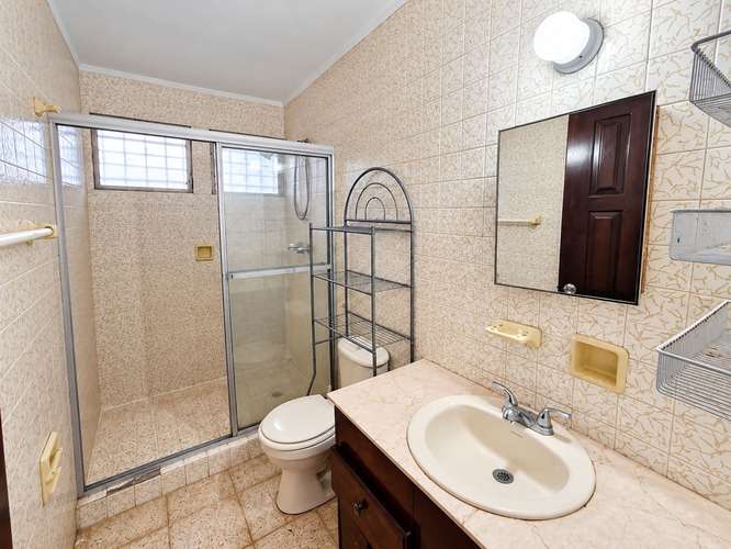 ALQUILER CASA EL DORADO AMOBLADA 700M2 ZONA TRANQUILA CV - Imagen 3