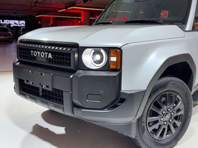 TOYOTA LAND CRUISER PRADO HEV 2026