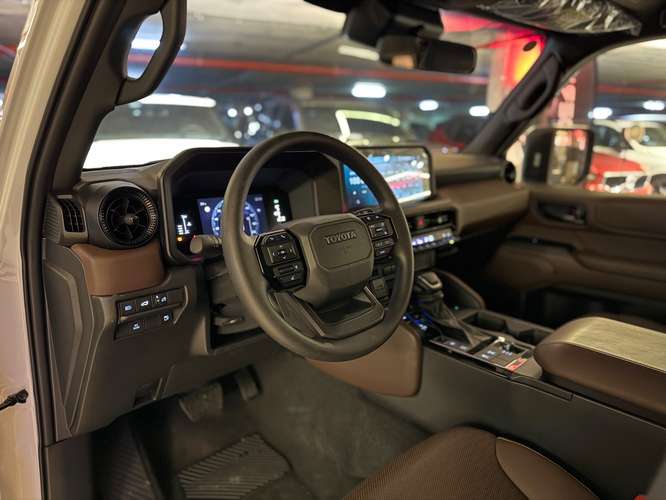 TOYOTA LAND CRUISER PRADO HEV 2026