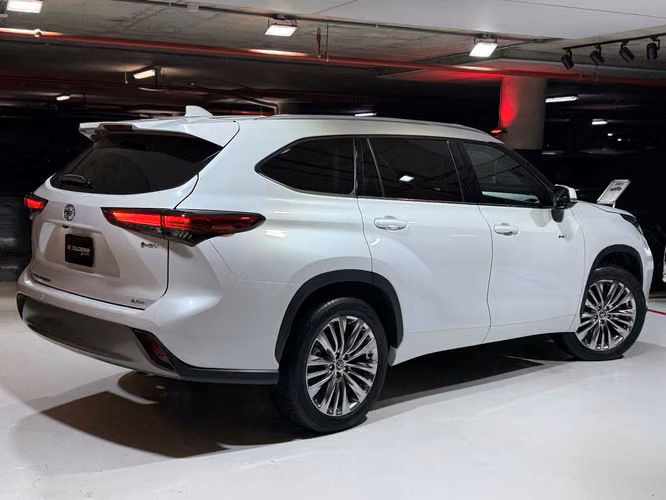TOYOTA HIGHLANDER HEV 2025 - Imagen 8