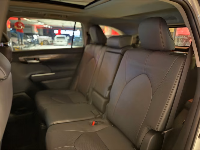 TOYOTA HIGHLANDER HEV 2025 - Imagen 15