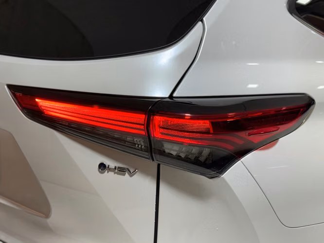 TOYOTA HIGHLANDER HEV 2025 - Imagen 10