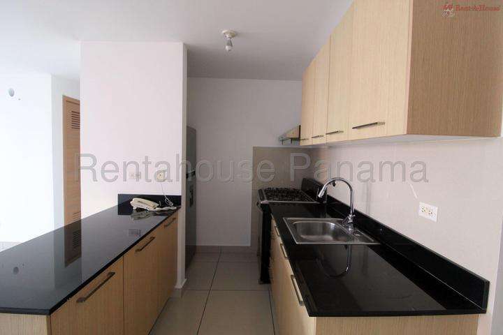 Se alquila apartamento en Carrasquilla GCEA27-2612