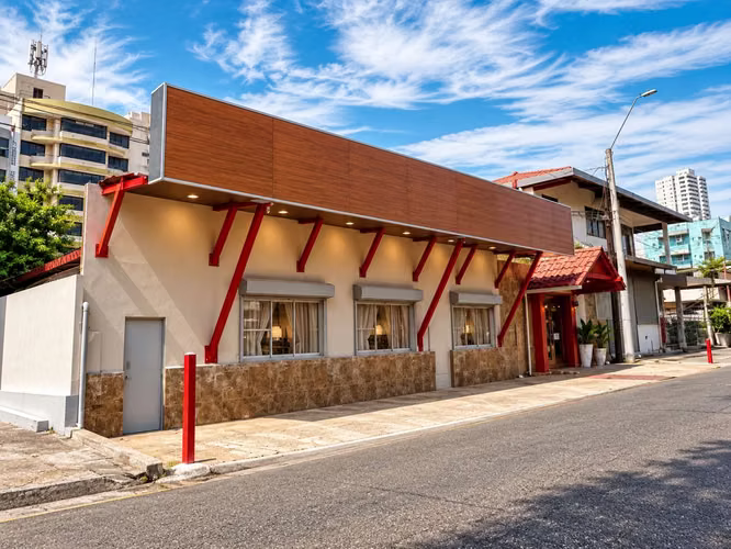 Venta de Casa Comercial en San Francisco, 307m2 de terreno y 300m2 de construcción - Imagen 2