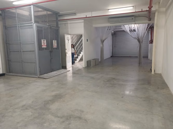Alquiler Galera con Oficina Panamá Viejo 304m2 - Imagen 2