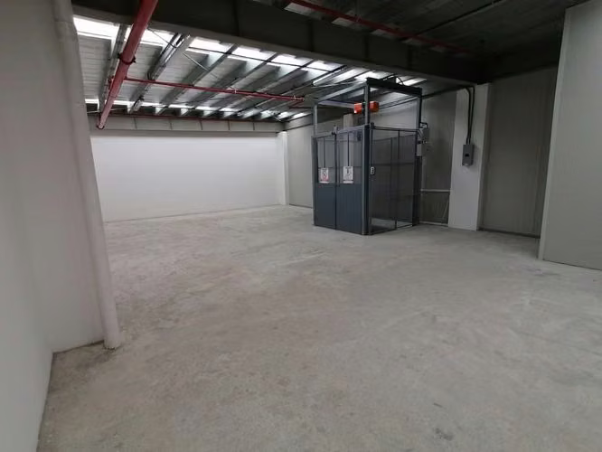 Alquiler Galera con Oficina Panamá Viejo 304m2 - Imagen 5