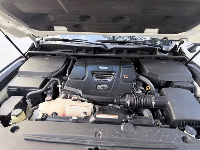 Toyota Land Cruiser 2023 Modelo ZX  - Imagen 11