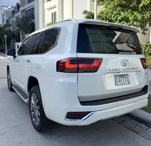Toyota Land Cruiser 2023 Modelo ZX  - Imagen 6