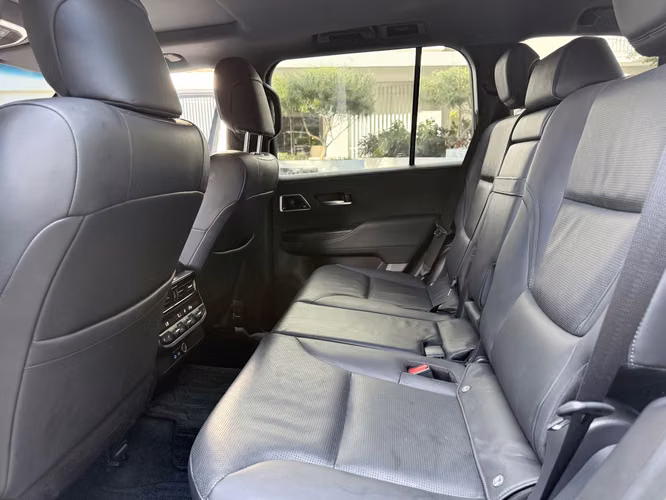 Toyota Land Cruiser 2023 Modelo ZX  - Imagen 8
