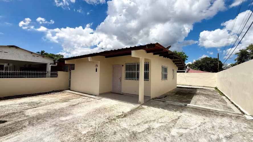 Casa en Venta en La Pulida, Villa Lucre – 298 m² (En Remodelación) - Imagen 3