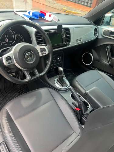 Volkswagen Beetle 2015 EXCELENTE ESTADO  - Imagen 3