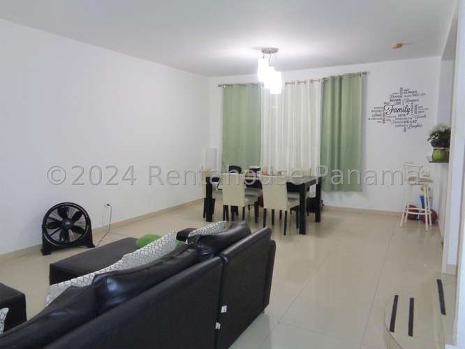 Se Vende Casa en Las Acacias GC