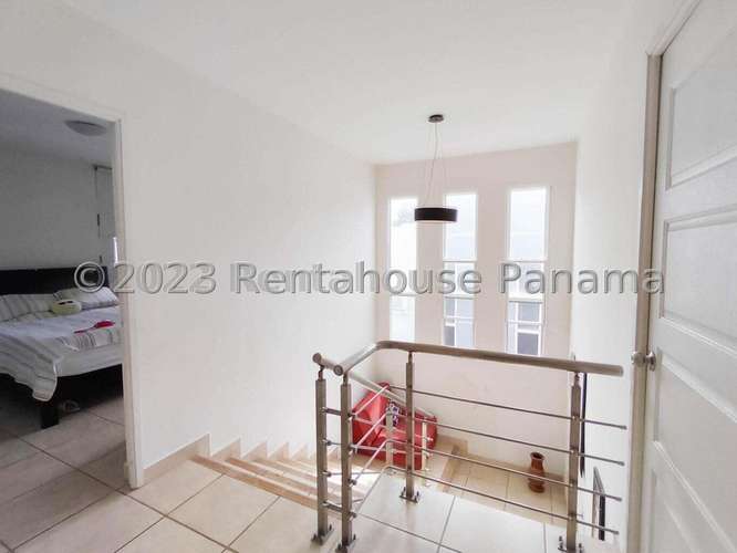 Se Vende Casa en Brisas Del Golf GC23-9188