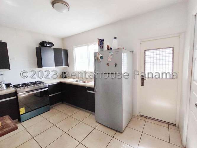 Se Vende Casa en Brisas Del Golf GC23-9188