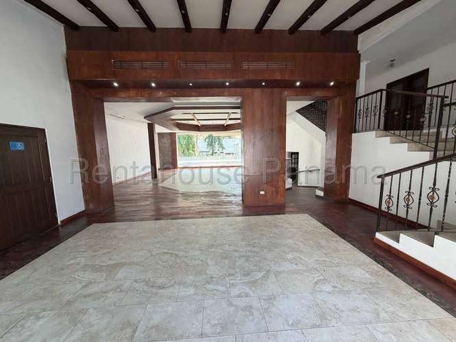 Alquiler de Casa en El Cangrejo – Casa Comercial