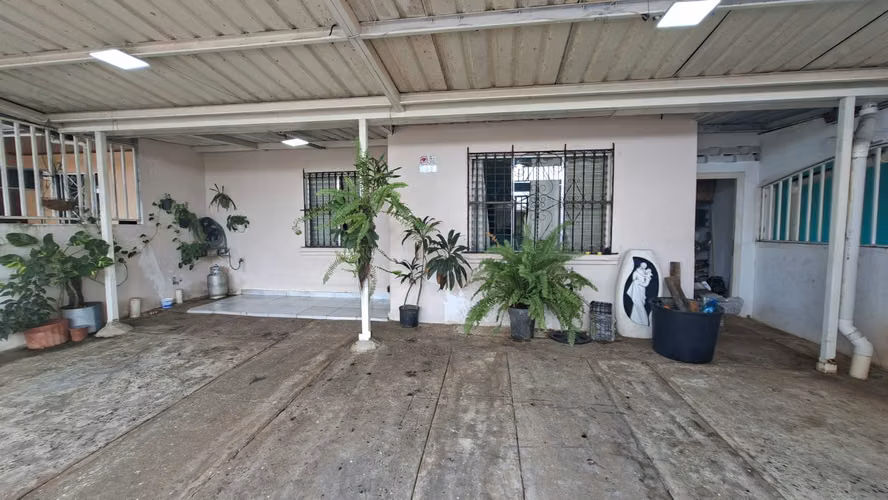 VENDO CASA EN DON BOSCO  2 RECAMARAS 1 BAÑO 1 PARKING 