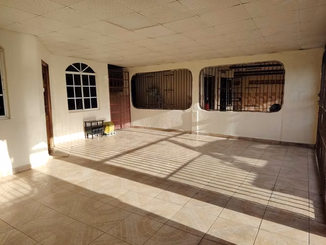 SE VENDE CASA EN VACAMONTE CALLE 7ma 95.000$ negociable  - Imagen 8
