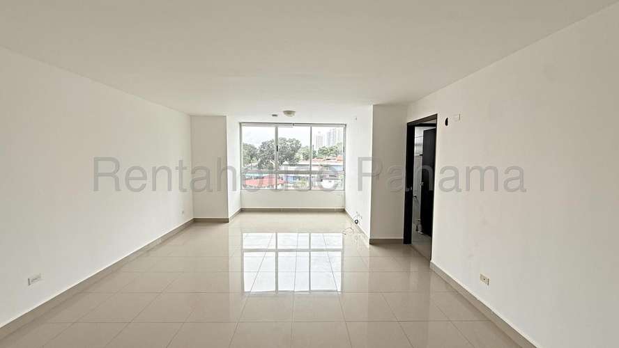 Venta de apartamento en Hato Pintado AK - Imagen 3
