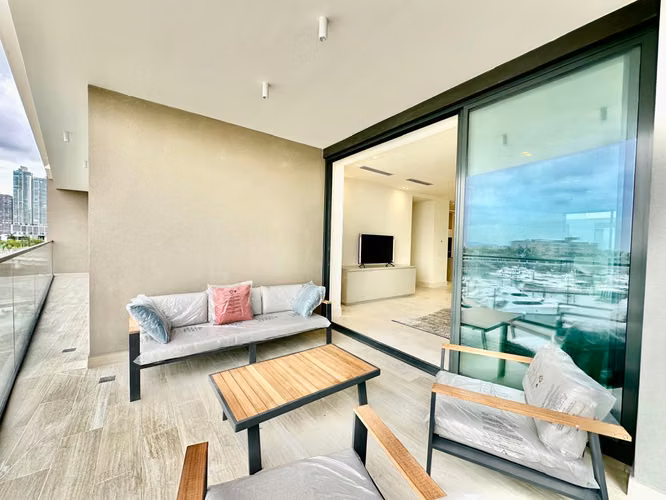 Alquiler exclusivo en Ocean Reef: lujoso apartamento frente al mar en P.H. Casa del Mar - Imagen 5