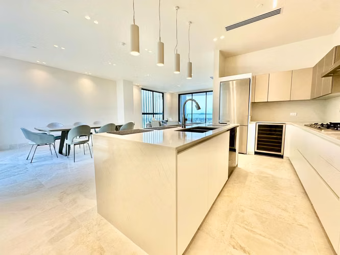 Alquiler exclusivo en Ocean Reef: lujoso apartamento frente al mar en P.H. Casa del Mar - Imagen 17