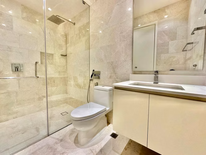 Alquiler exclusivo en Ocean Reef: lujoso apartamento frente al mar en P.H. Casa del Mar - Imagen 8