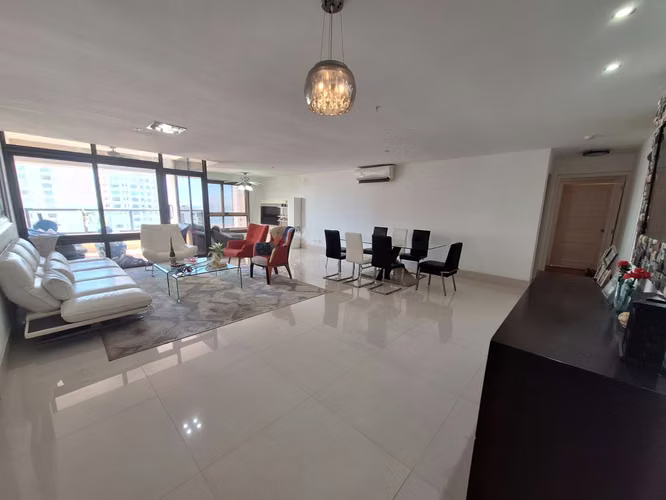 ALQUILER APARTAMENTO AMOBLADO PARQUE DEL MAR II 202M2