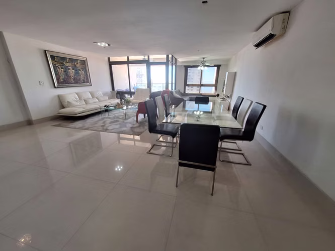 ALQUILER APARTAMENTO AMOBLADO PARQUE DEL MAR II 202M2 - Imagen 4