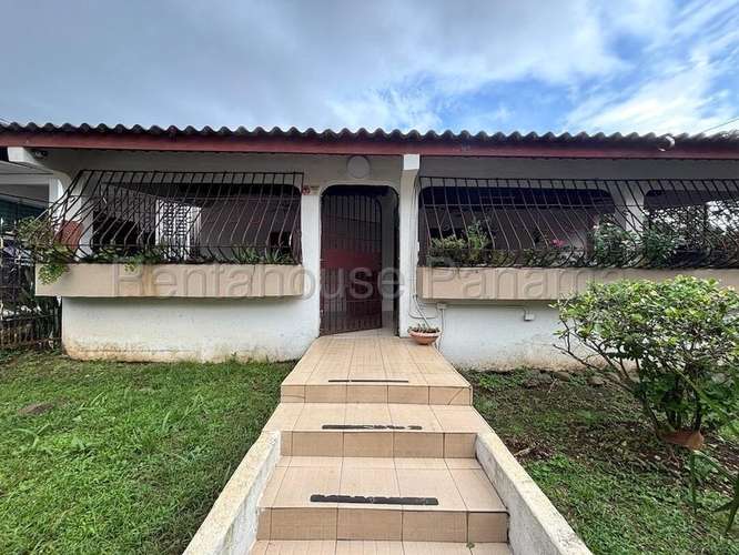 Casa con Anexo en Venta en Pueblo Nuevo KC