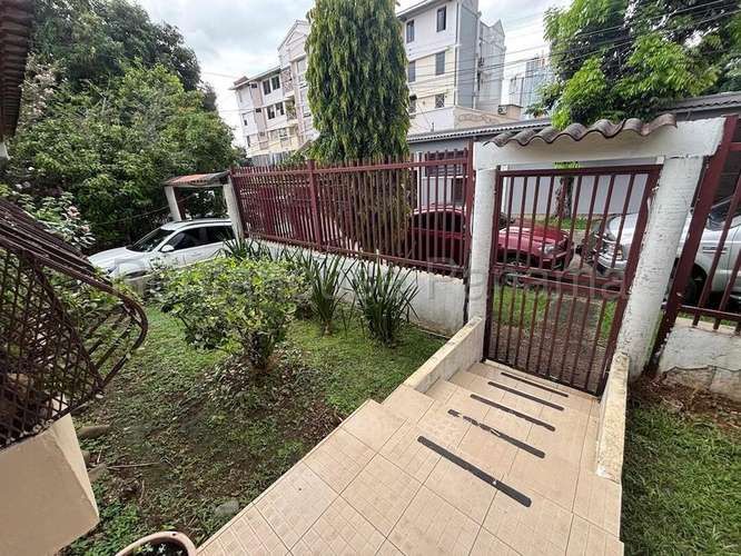 Casa con Anexo en Venta en Pueblo Nuevo KC