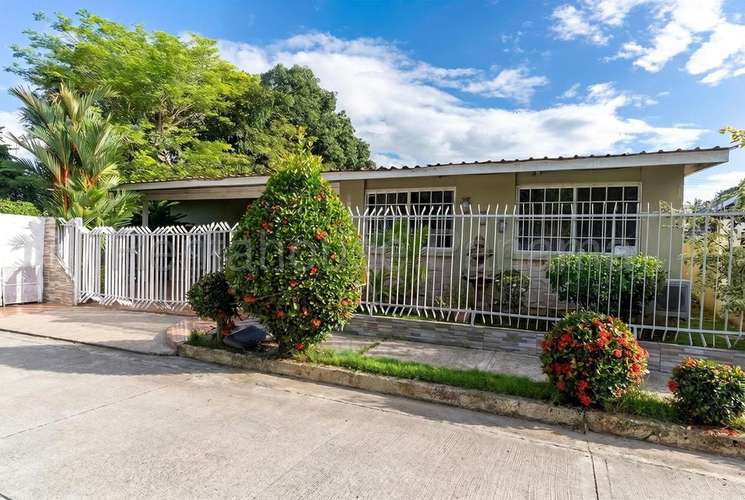 Venta de casa en Campo Lindberg KA27-1558 (No Brokers)