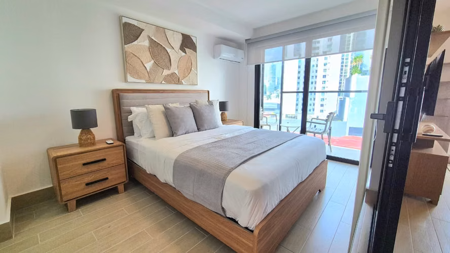 APARTAMENTO de 1 recámara EN ALQUILER CON VISTA A LA CIUDAD, Bella Vista. TO RENT - Fully furnished. - Imagen 11