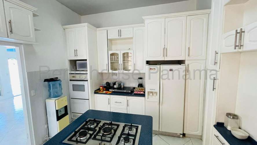 Venta de casa en El Bosque AK - Imagen 5