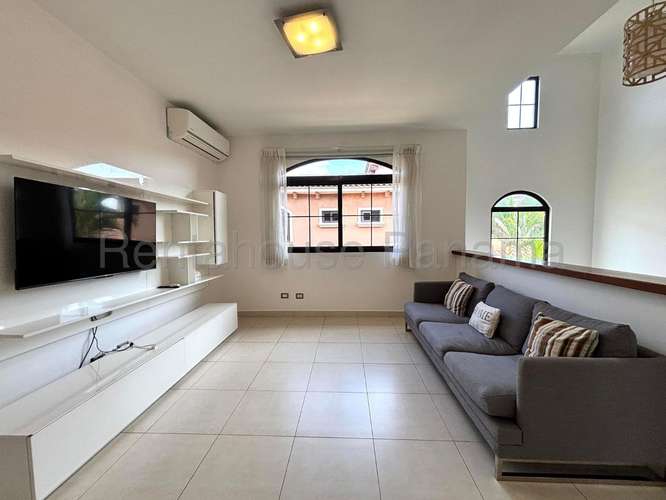 Venta de casa en Costa Sur AK