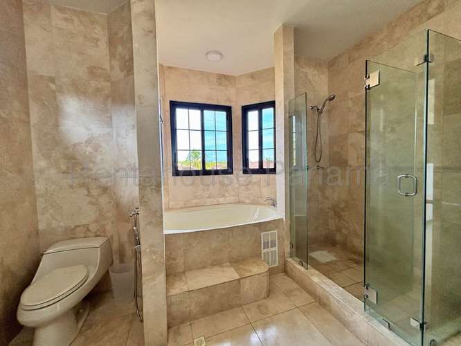 Venta de casa en Costa Sur AK