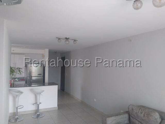 Alquilo Apartamento en Parque Lefevre LC27-2910