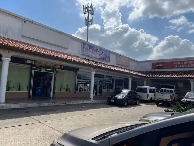 VENDO LOCAL BRISAS DEL GOLF GALERIA POR LA ESTACION EL PUMA  - Imagen 15