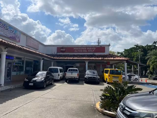 VENDO LOCAL BRISAS DEL GOLF GALERIA POR LA ESTACION EL PUMA  - Imagen 14