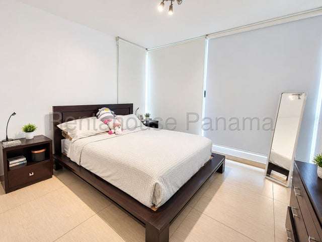 SE ALQUILA APARTAMENTO CN VISTA AL MAR AVE. BALBOA 27-2447/GMB