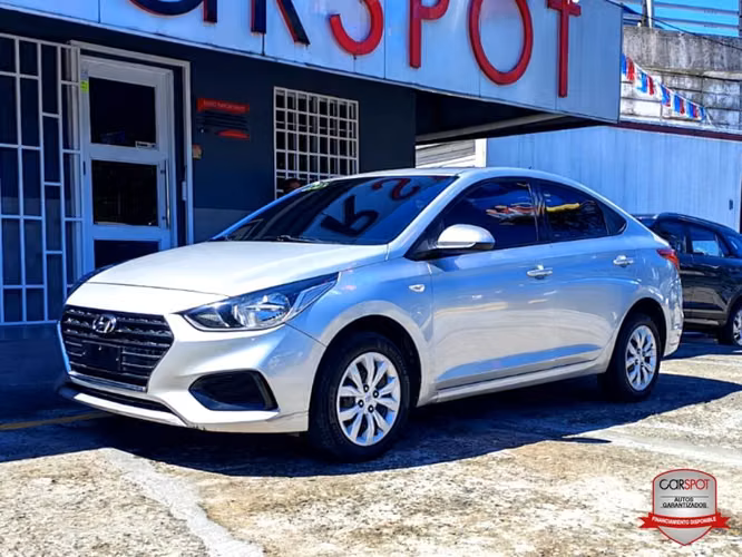 Hyundai Accent Solaris 2022 Automática DC8301