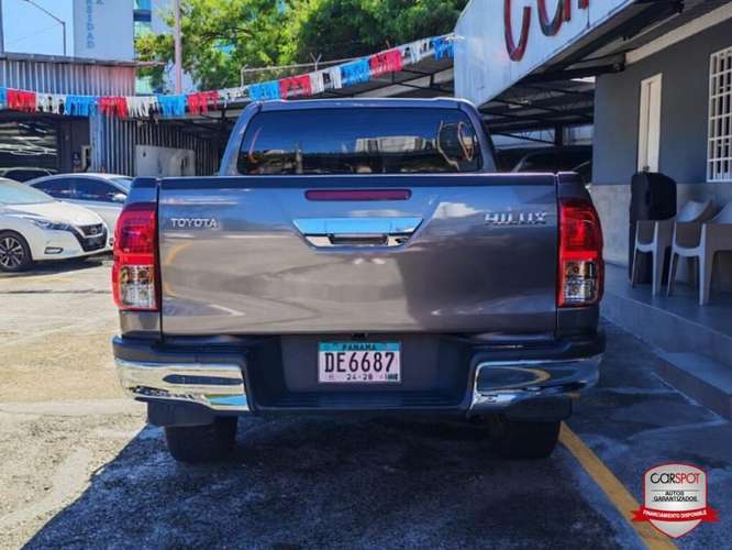 Toyota Hilux 2024 Automática DE6687 - Imagen 5