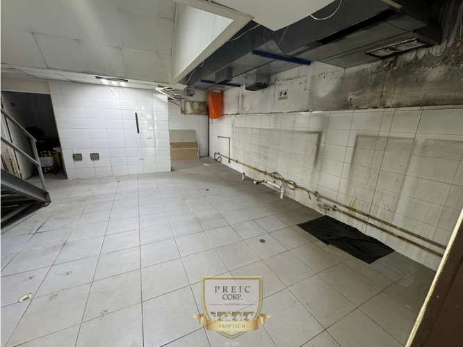 Alquilo local comercial en Plaza de Obarrio L.T