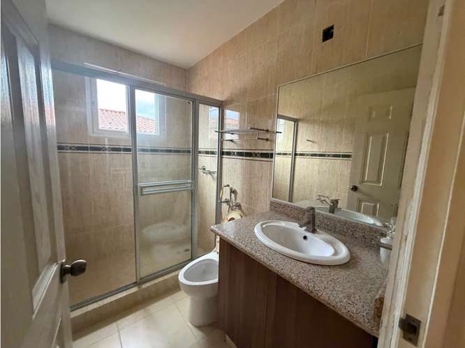 SE VENDE CASA ANCON LAS HUACAS RAINFOREST VILLAS 550M A ESTRENAR - Imagen 14