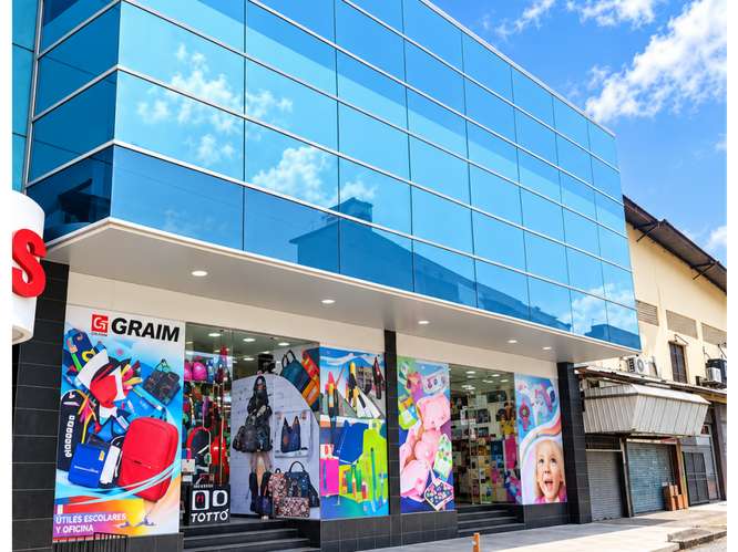 SE ALQUILA LOCAL COMERCIAL EN LA ZONA LIBRE  DE COLON DE 2 NIVELES - Imagen 4