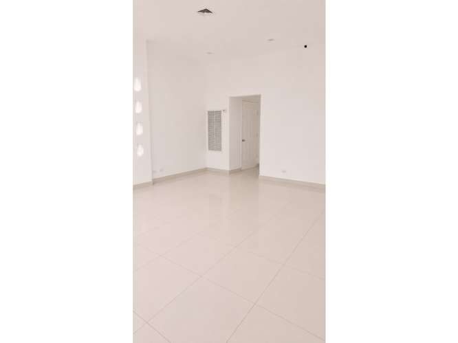 SE VENDE LOCAL COLON ZONA LIBRE COMERCIAL 630M 3 LOCALES 2 PISOS - Imagen 18