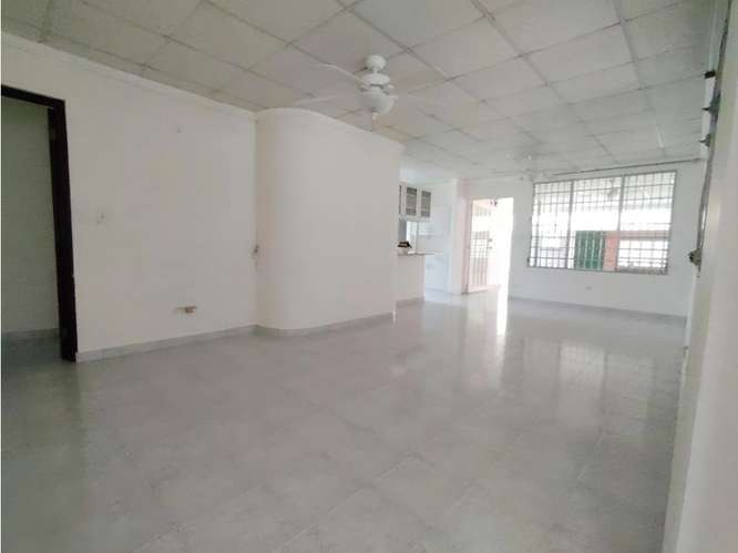SE VENDE CASA EN VILLA LUCRE
