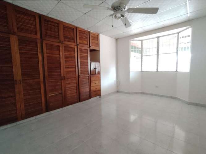 SE VENDE CASA EN VILLA LUCRE